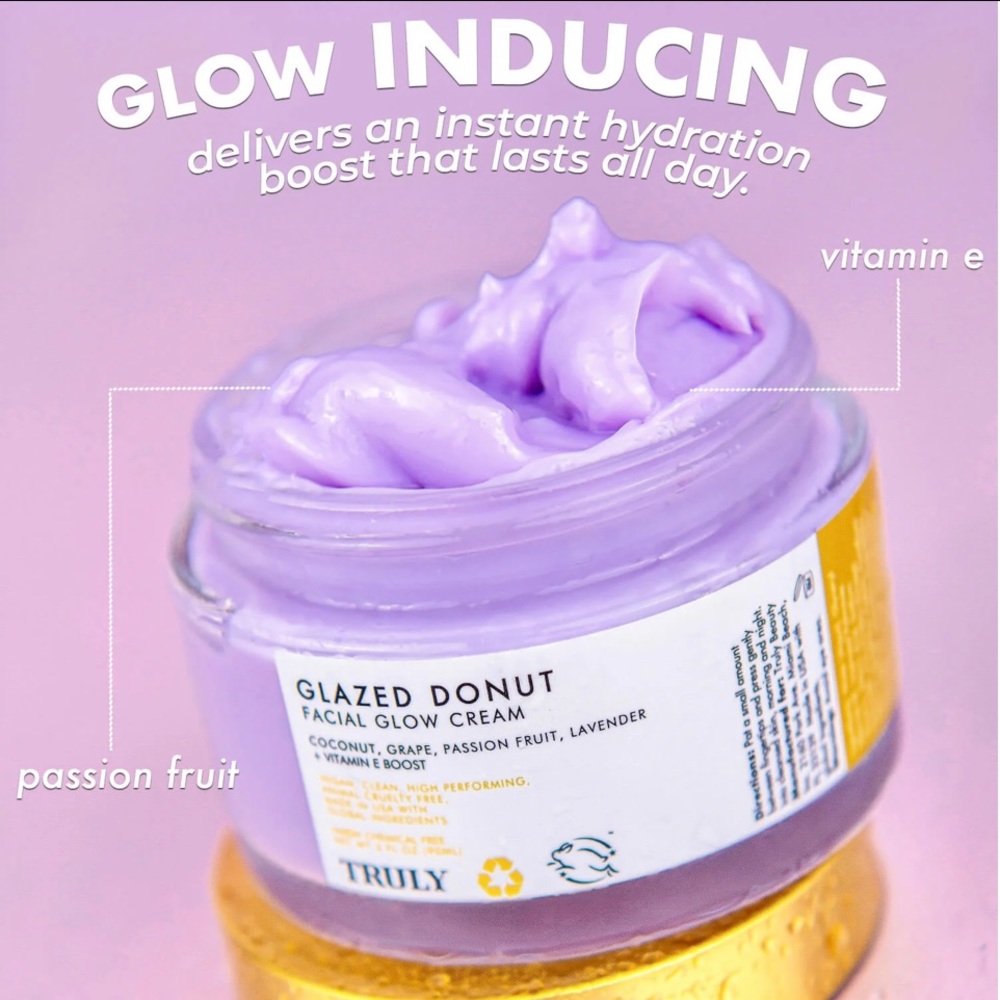 New Truly Glazed Donut Facial Glow Cream 90ml - Picture 3 of 8